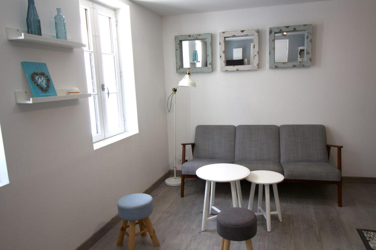 Cosy Apartment In The Center Of La Flotte Bagian luar foto