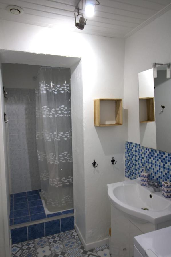 Cosy Apartment In The Center Of La Flotte Bagian luar foto