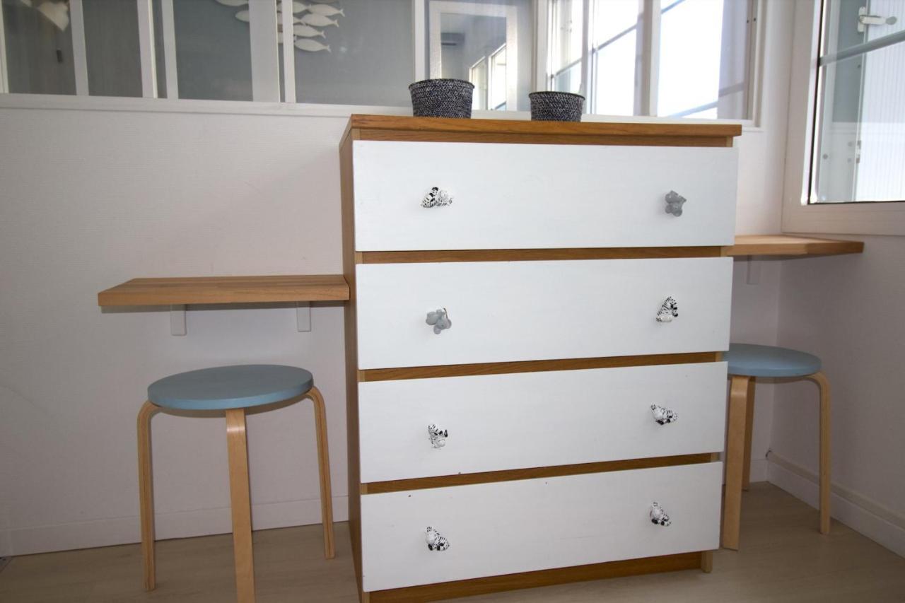 Cosy Apartment In The Center Of La Flotte Bagian luar foto